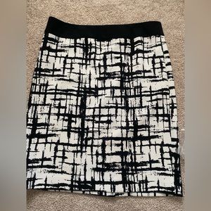 Black and white Pencil Skirt.